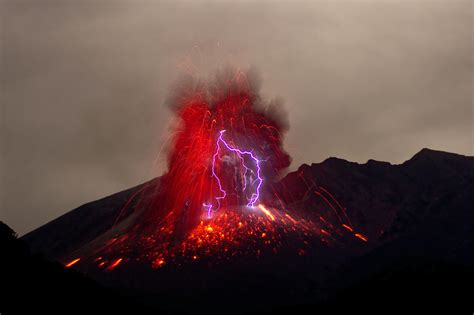 japans  active volcanoes volcanic sites