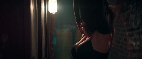 Nude Video Celebs Emilia Clarke Sexy Terminator