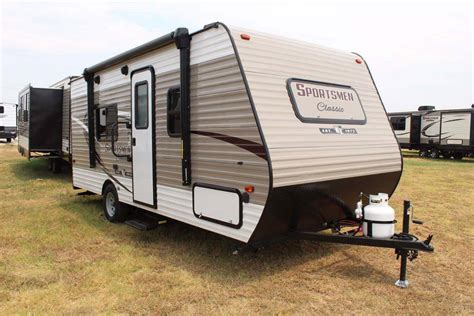 small travel trailers   outs