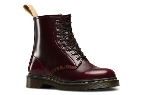 dr martens apresenta sugestoes unisexo   primaveraverao   mag