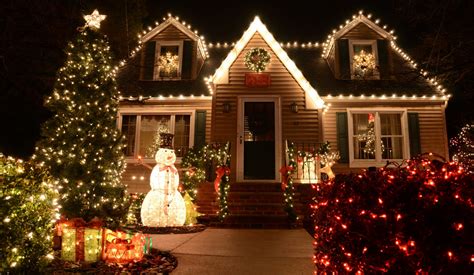outdoor christmas decorations  wont break  budget