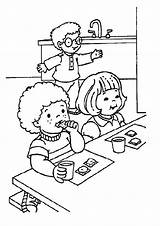Coloriage Manger Enfant Ligne Réelle Taille Coloriages sketch template