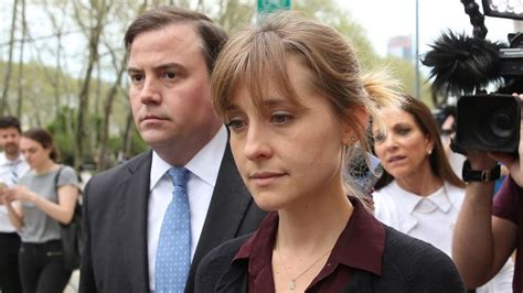 smallville actress allison mack admits blackmailing women into sex cult ents and arts news sky