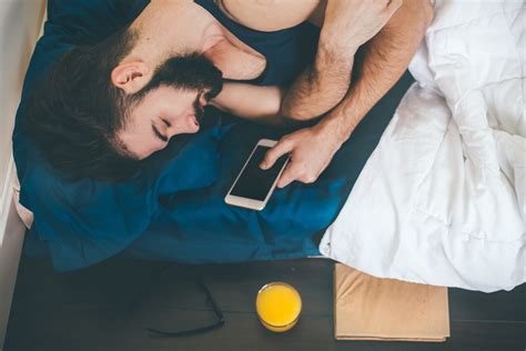 5 Bad Morning Habits You Need To Ditch Immediately