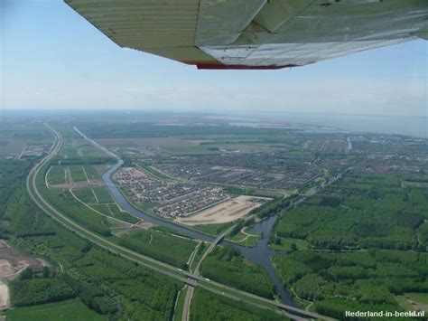 lelystad zeeasterweg luchtfotos fotos nederland  beeldnl