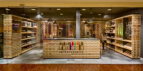Mexico City Wine Shop Makes Excellent Use Of Recycled