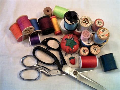 sewing supplies      minimum kit preparedness advice