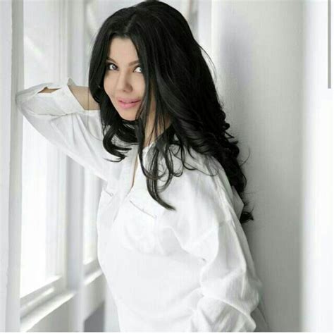Shahzoda Uzbek Singer Women Hair Ruffled