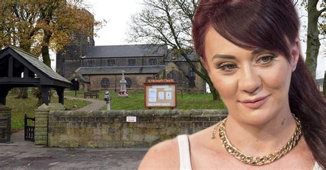 josie cunningham blags council house twice the size of her old one to flee twitter trolls