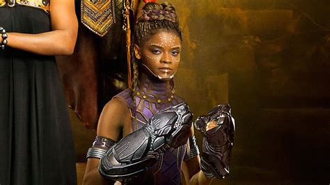 Watch Black Panther S Princess Shuri Freestyle Rap On The Set Of The