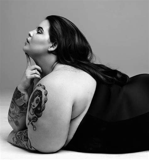 tess holliday flaunts her curves in sexy swimwear style life and style uk