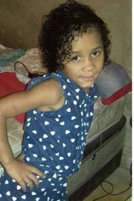 menina de 6 anos é encontrada morta em mala após ser levada de casa no