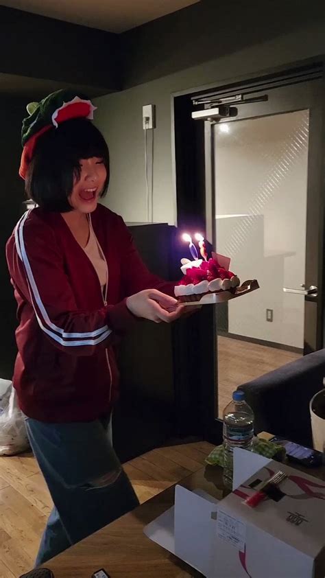 にしくん kohey nishi on twitter 23日フリー膝上抱っこの後、怪獣raraちゃんが誕生日ケーキ買ってきてくれた！🎂