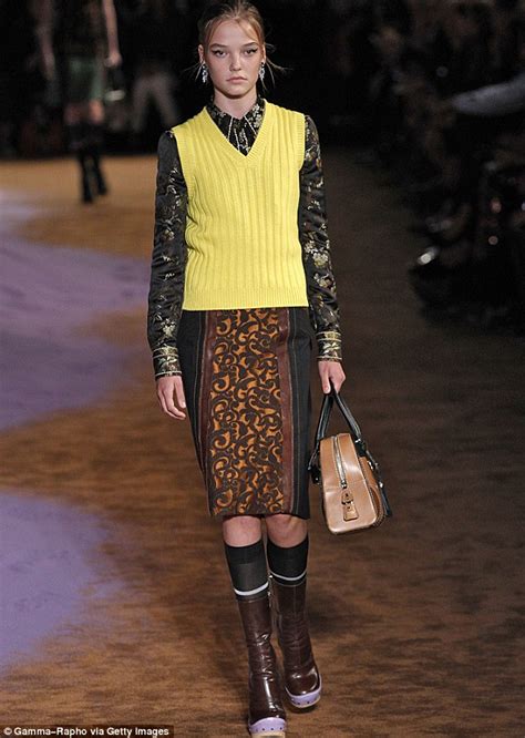 Questions Raised Over 14 Year Old Model Roos Abels On Prada Runway At