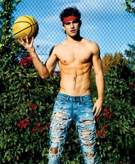 32 Best Images About Shirtless Guys Ripped Jeans On Pinterest