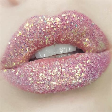 pin  womans fashion world  kolory ust glitter lipstick pink
