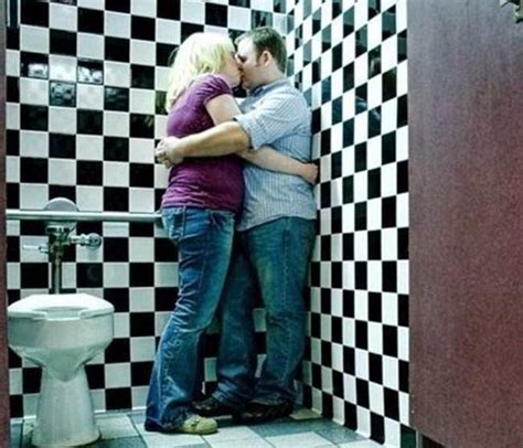 18 Very Weird Couples Photos That Will Make You Embrace