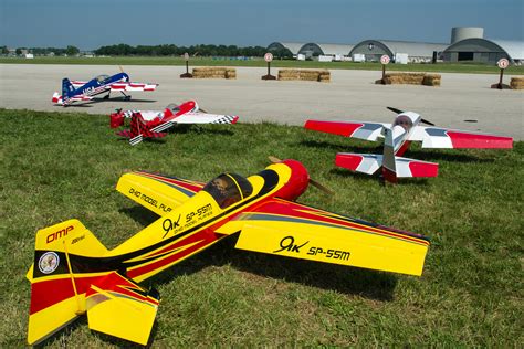giant scale model aircraft    skies  labor day weekend