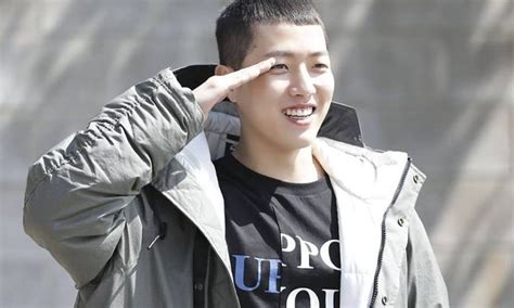 infinites sungyeol wraps  military service early  officially