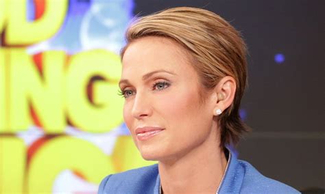Amy Robach Reveals Shes Recovering At Home Following Breast