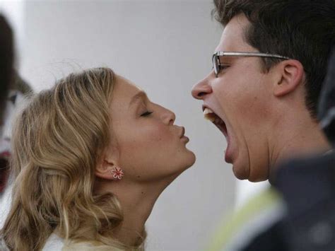 20 Lost Souls Who Really Need To Work On Their Kissing