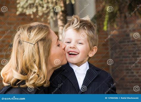 Mom And Son Kissing – Telegraph