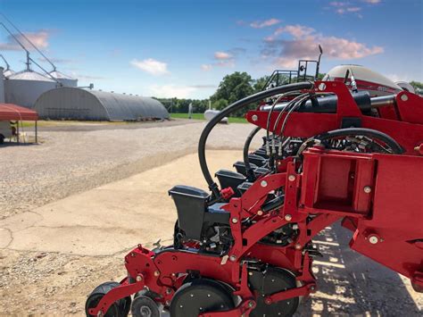 case ih offers productivity boosting updates  early riser planter agricultural equipment guide