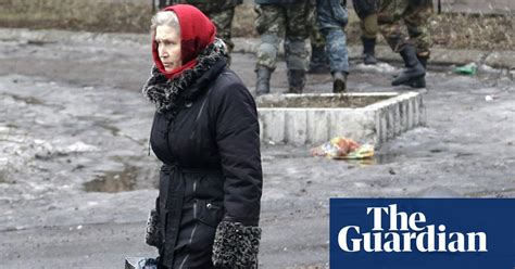 Thousands Flee Debaltseve In Eastern Ukraine In Pictures World News