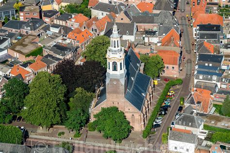 hollandluchtfoto nijkerk luchtfoto grote kerk  het centrum