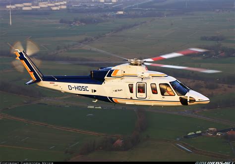 sikorsky   wiking helikopter service aviation photo  airlinersnet