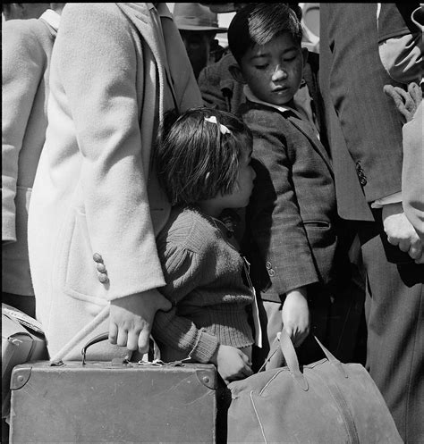 rarely seen photos of japanese internment the new york times