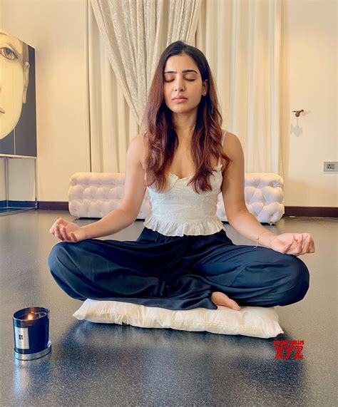 Actress Samantha Akkineni Yoga Stills Social News Xyz
