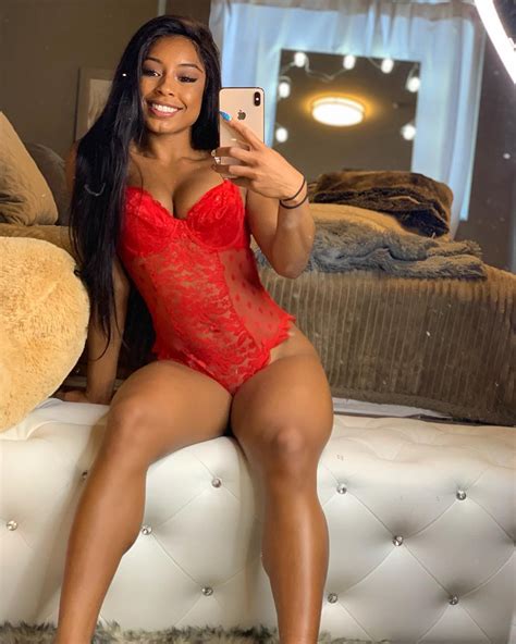 Qimmah Russo Sexy Lingerie Valentine S Day The Fappening