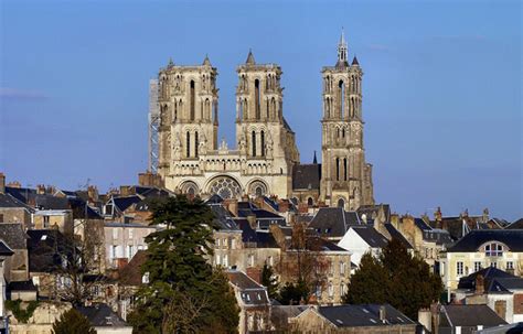 stunning churches  france     visit  local