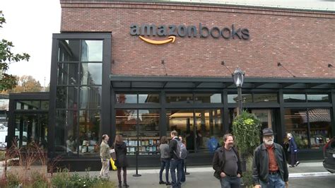 amazon opens bookstore  seattle