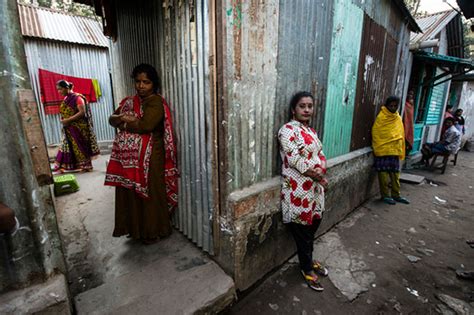 powerful photos of life inside a bangladesh brothel by