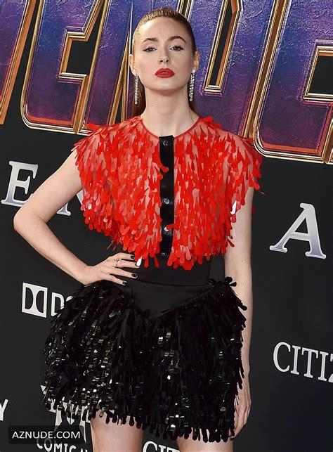 Karen Gillan Sexy At The World Premiere Of Avengers Endgame At The