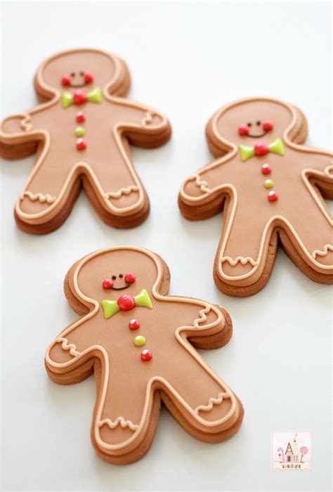video recipe    gingerbread cut  cookies decorate
