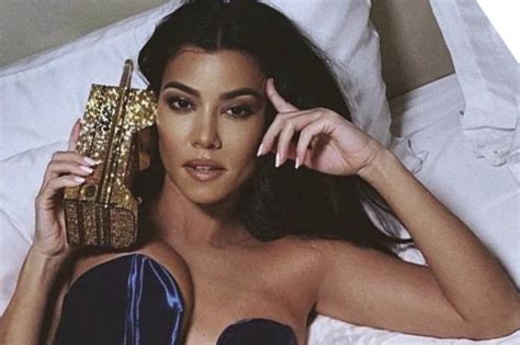 kourtney kardashian instagram reality babe ramps up the sex appeal in