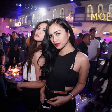 Sexy Jakarta Women Clubbing