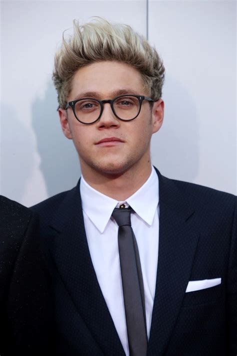 niall horan picture  american  awards  arrivals
