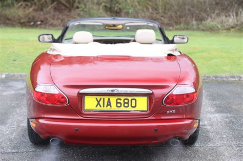 Lot 109 2001 Jaguar Xk8 4 0 Convertible