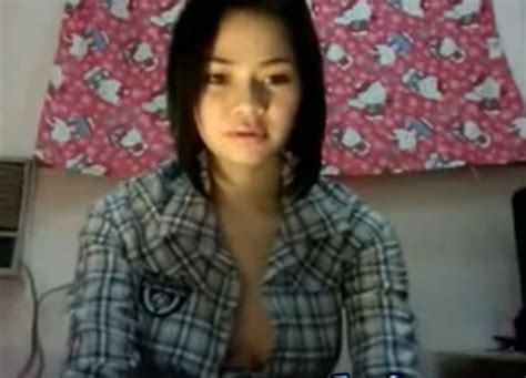 gorgeous philippine model with huge breasts on cam