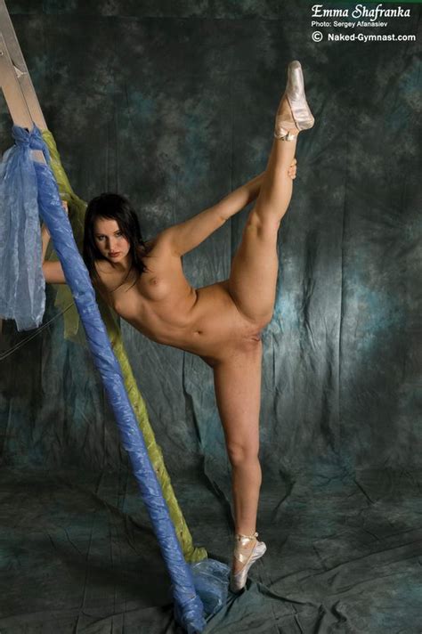 Very Flexible Nude Girl