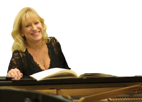 Pianist Carol Conrad Biography