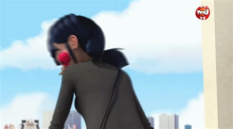 Miraculous S — Marinette Saves Chat Noir