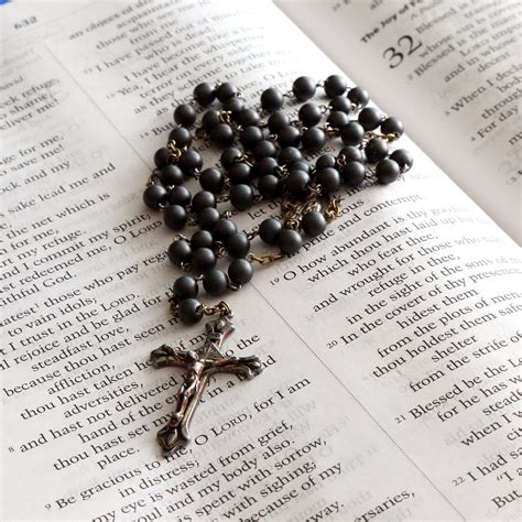 mysteries   rosary guide  praying  mysteries