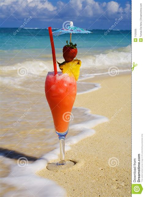 A Tropical Drink On A Hawaiian Beach Royalty Free Stock