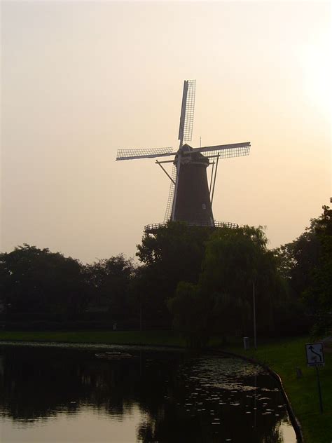 molen de valk leiden de valk windmill netherlands molen