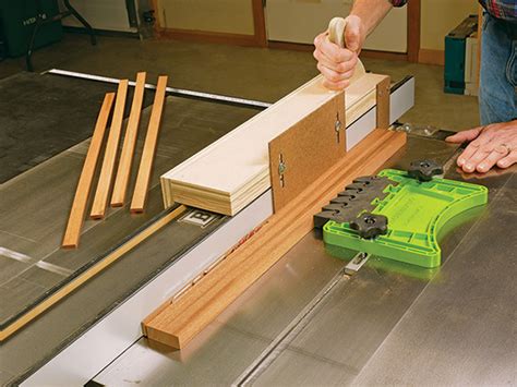 How To Rip Thin Strips With A Table Saw Jig Woodworking Blog
